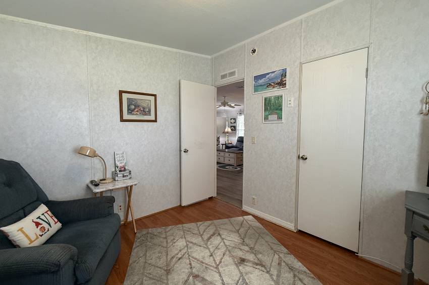 17 West Road a Palmetto, FL Mobile or Manufactured Home for Sale